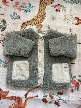 Zara Sage Green Sherpa Puffer Jacket with Cream Trim